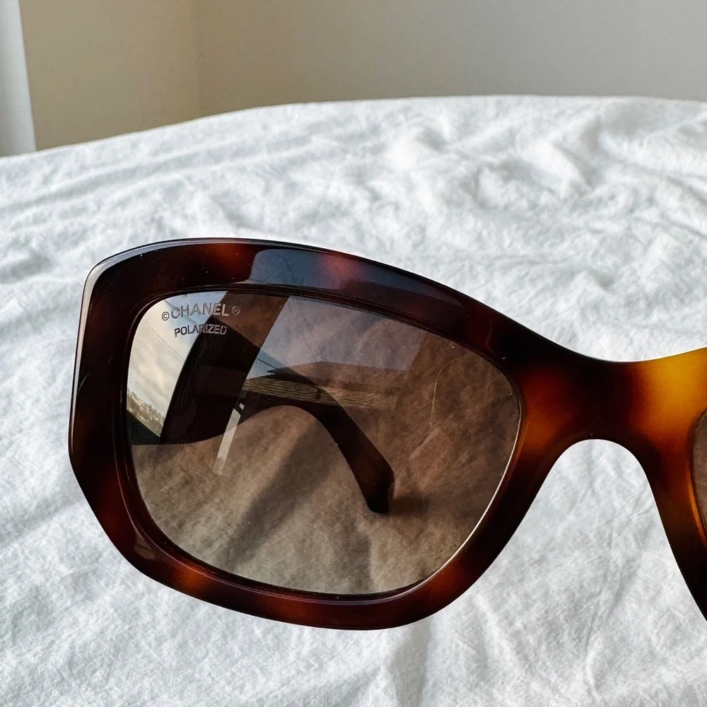 CHANEL Retangle Sunglasses 5493 - Picture 6 of 16